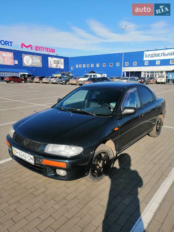 Седан Mazda 323 1996 в Одесі
