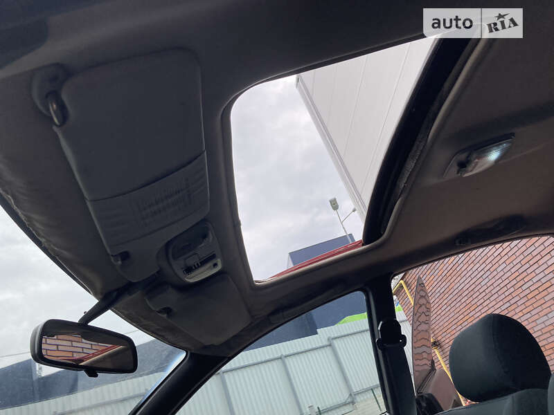 Хэтчбек Mazda 323 1995 в Березане