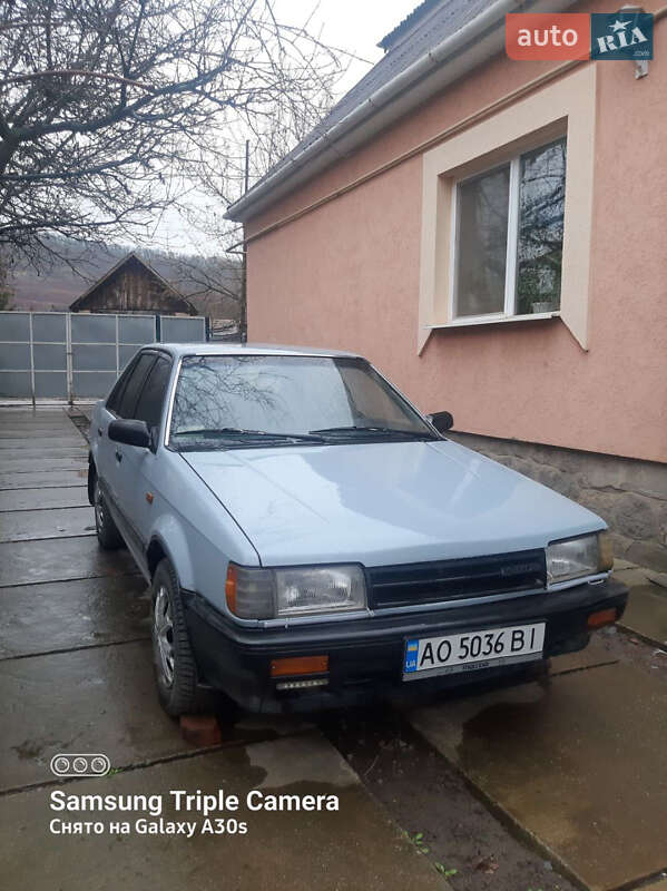 Mazda 323 1986