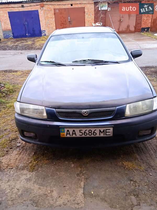 Седан Mazda 323 1997 в Прилуках