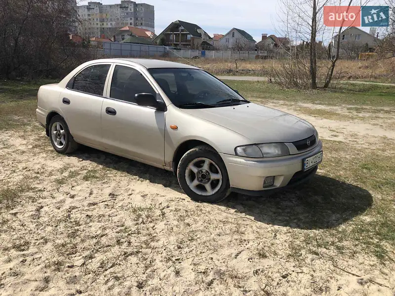 Mazda 323 1998