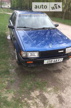 Седан Mazda 323 1987 в Рівному