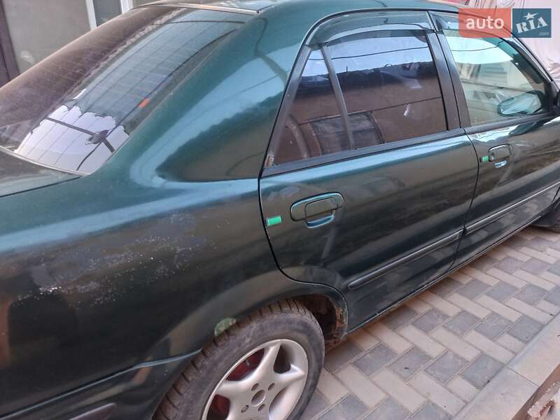 Седан Mazda 323 1998 в Болграде