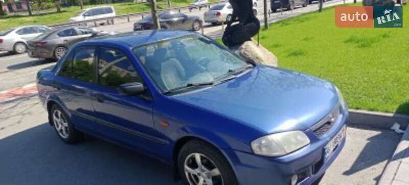 Седан Mazda 323 2000 в Боярці