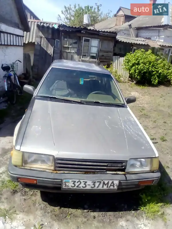 Mazda 323 1987