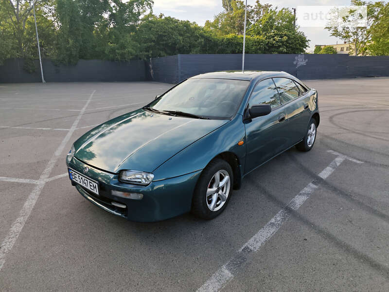 Хэтчбек Mazda 323 1997 в Одессе