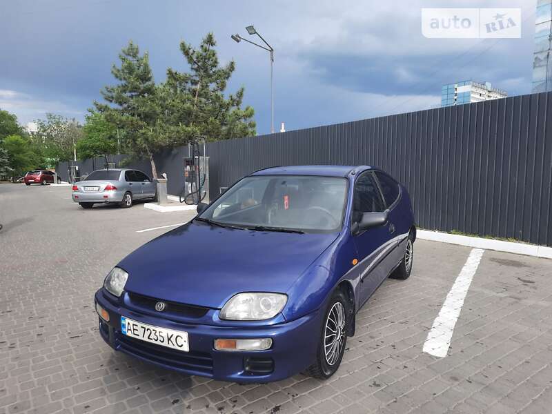 Хетчбек Mazda 323 1994 в Дніпрі