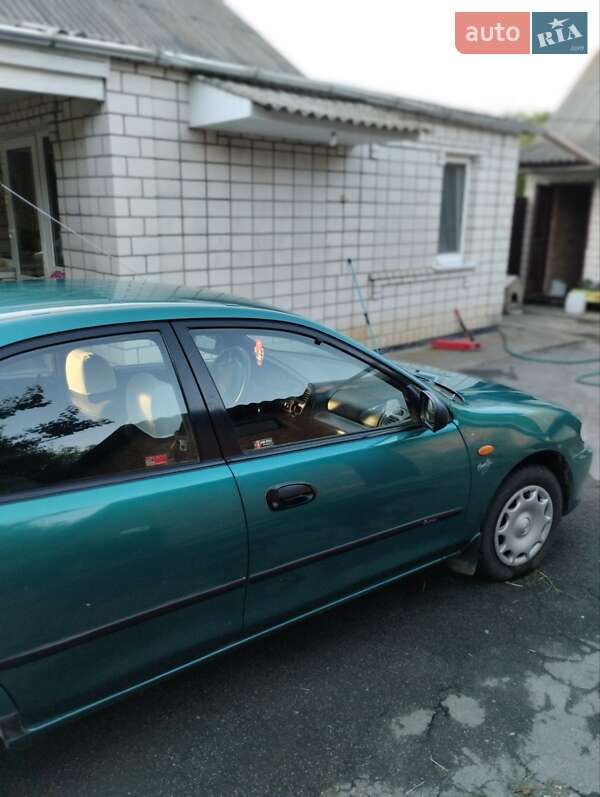 Седан Mazda 323 1996 в Калиновке