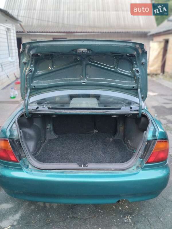 Седан Mazda 323 1996 в Калиновке