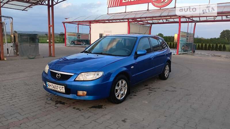 Хэтчбек Mazda 323 2002 в Буштыне