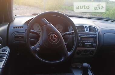 Хэтчбек Mazda 323 2002 в Буштыне