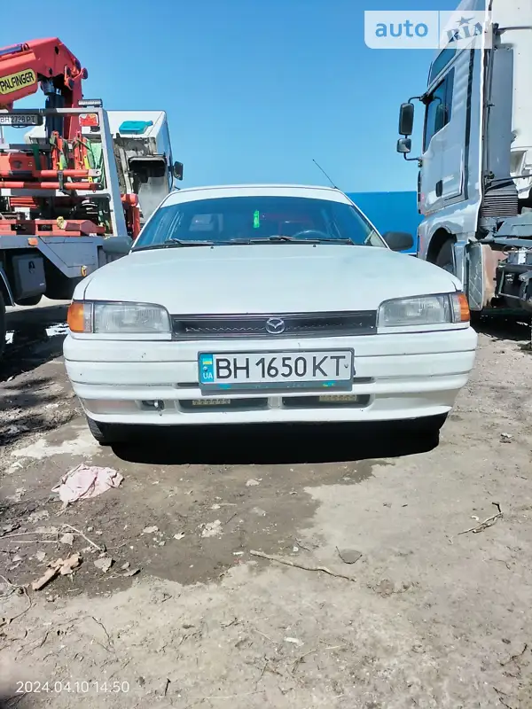 Mazda 323 1993