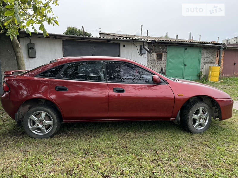 Седан Mazda 323 1996 в Ходорове
