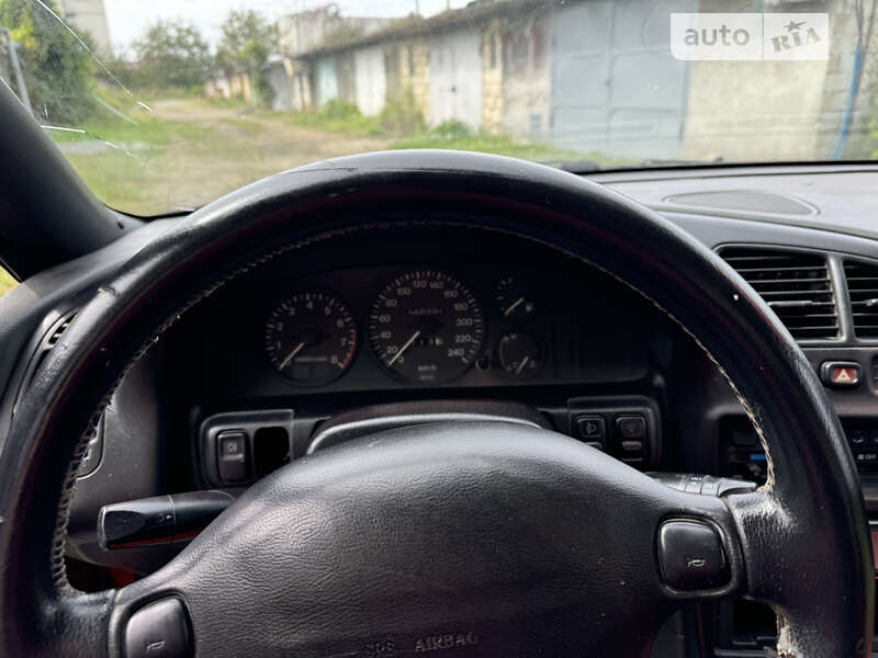 Седан Mazda 323 1996 в Ходорове