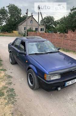 Седан Mazda 323 1988 в Кривому Розі