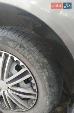 Хэтчбек Mazda 323 1988 в Каменец-Подольском