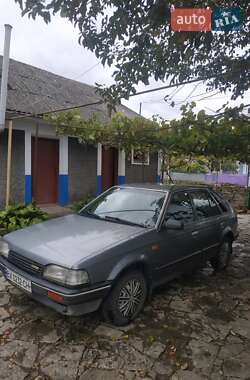 Хэтчбек Mazda 323 1988 в Каменец-Подольском