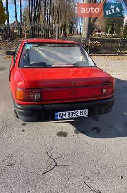 Седан Mazda 323 1992 в Баранівці