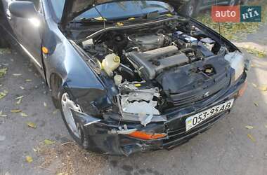 Седан Mazda 323 1996 в 