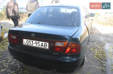 Седан Mazda 323 1996 в 