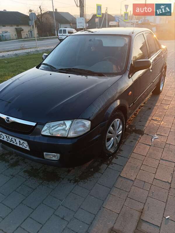 Седан Mazda 323 1998 в Бережанах