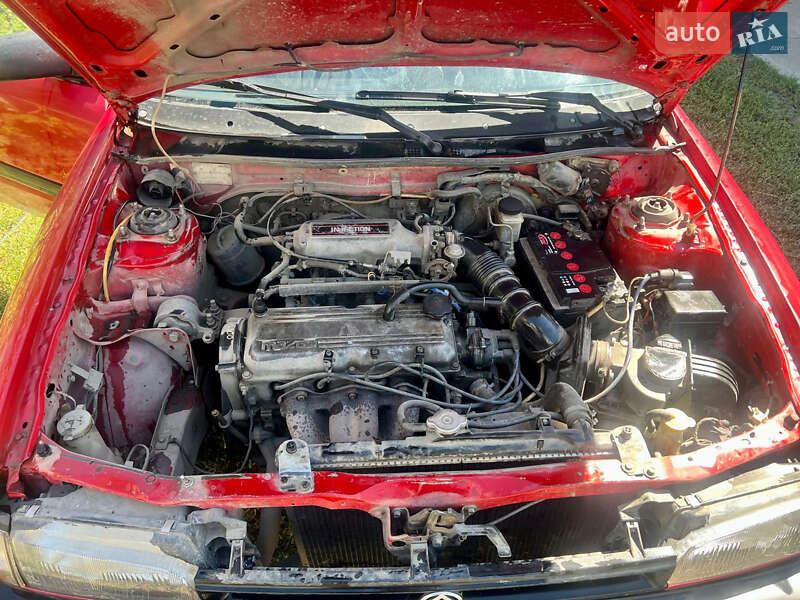 Седан Mazda 323 1991 в Одесі