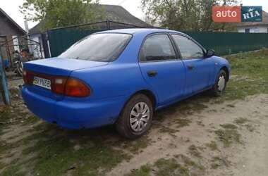 Седан Mazda 323 1995 в Хмельницькому