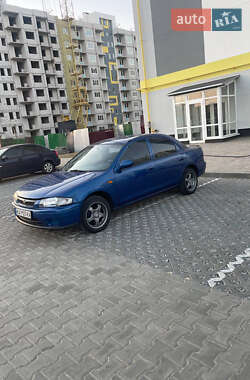 Седан Mazda 323 1998 в Полтаве