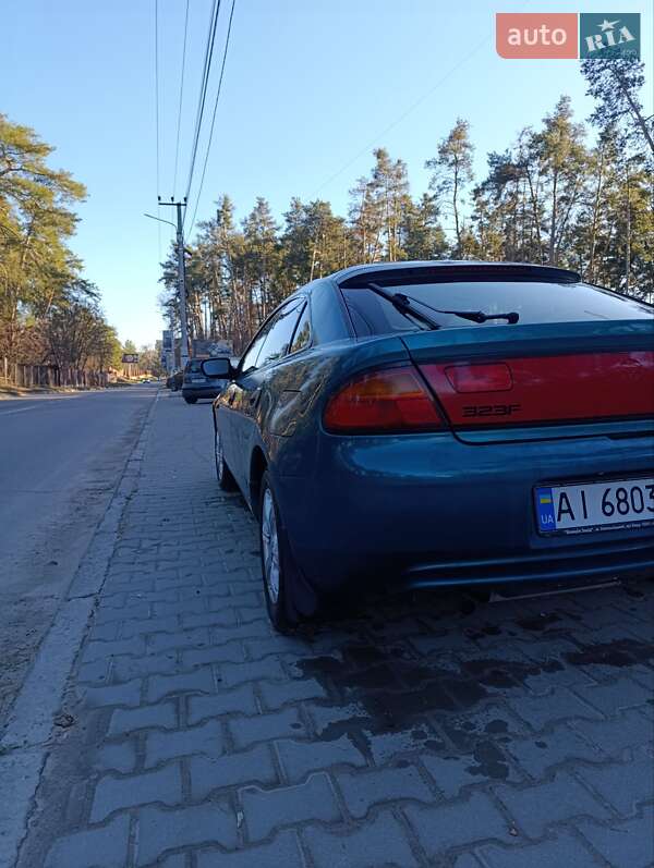Хэтчбек Mazda 323 1996 в Киеве