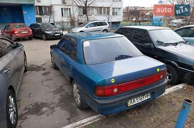 Седан Mazda 323 1992 в Киеве