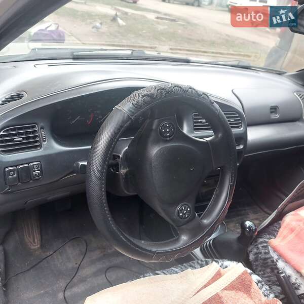 Седан Mazda 323 1997 в Софиевской Борщаговке