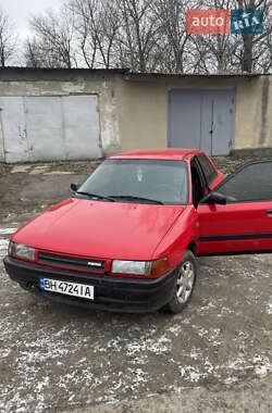 Седан Mazda 323 1992 в Подольске