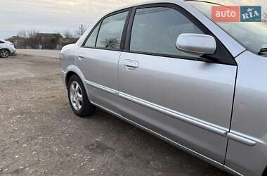 Седан Mazda 323 2000 в Овидиополе