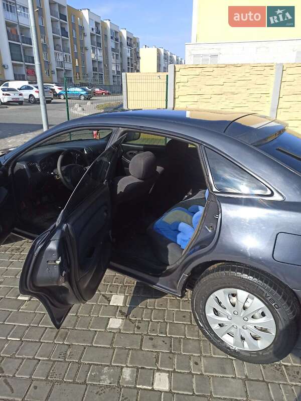 Хетчбек Mazda 323 1997 в Авангарді фото 2 Хетчбек Mazda 323 1997 в Авангарді