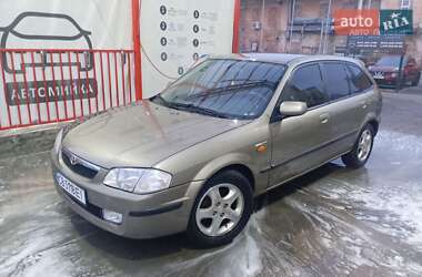 Хэтчбек Mazda 323 2000 в 