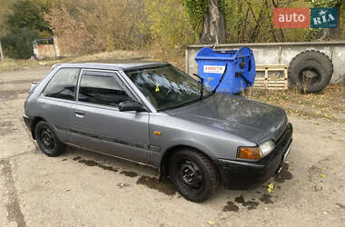 Хетчбек Mazda 323 1989 в Сумах