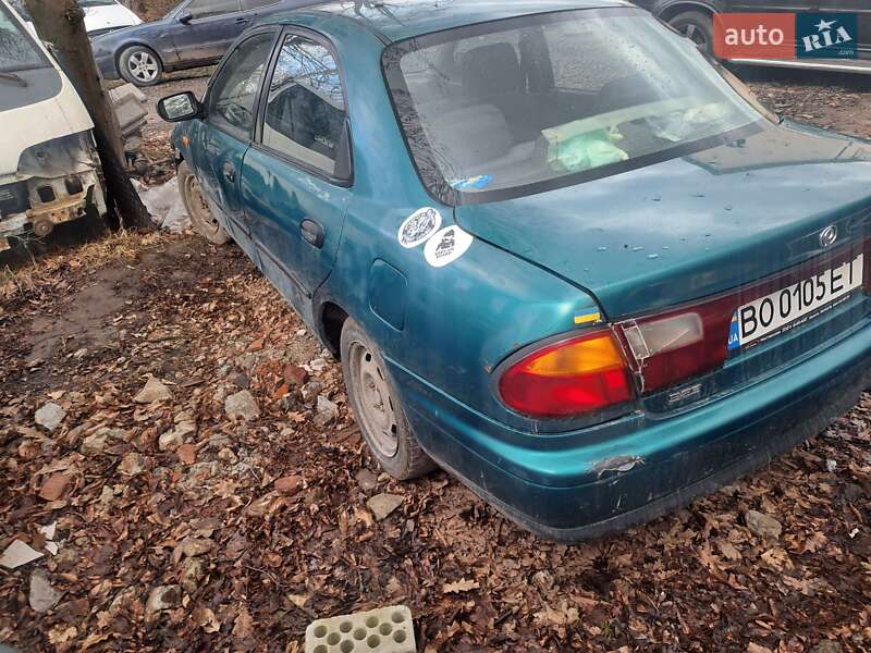 Седан Mazda 323 1996 в Львове