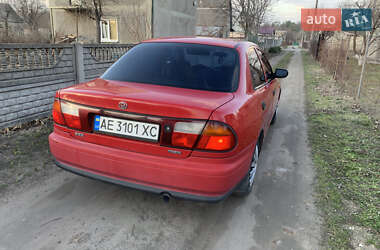 Седан Mazda 323 1997 в 