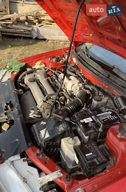 Седан Mazda 323 1997 в 
