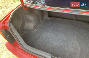 Седан Mazda 323 1997 в 