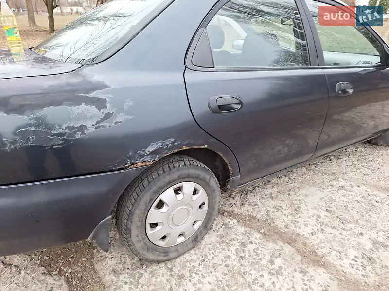 Mazda 323 1995