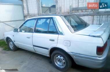 Седан Mazda 323 1987 в Обухові