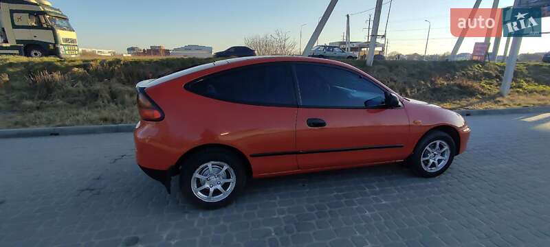 Хэтчбек Mazda 323 1999 в Брюховичах
