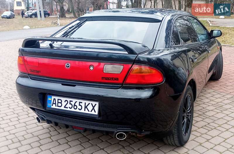 Хэтчбек Mazda 323 1995 в Виннице