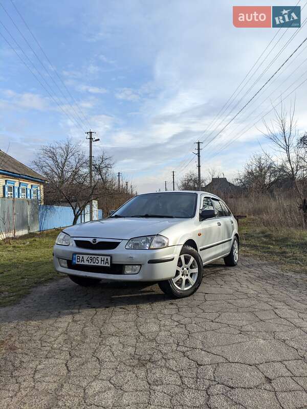 Хэтчбек Mazda 323 1998 в Светловодске