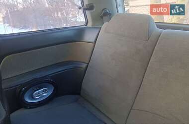 Хетчбек Mazda 323 1989 в 