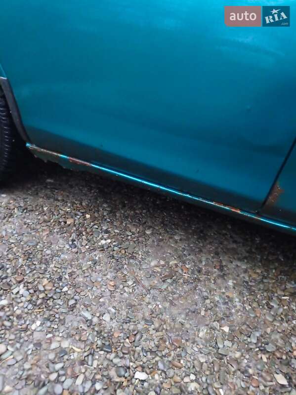 Хэтчбек Mazda 323 1996 в Долине