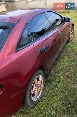 Хетчбек Mazda 323 1997 в 