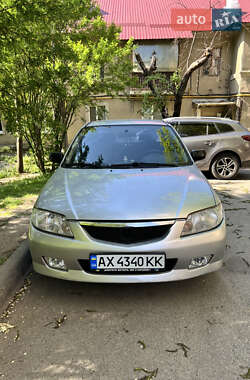 Седан Mazda 323 2001 в Харькове
