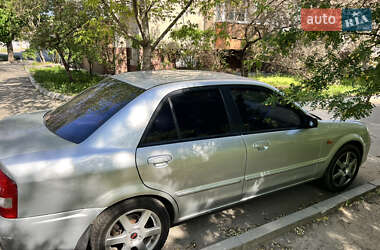 Седан Mazda 323 2001 в 